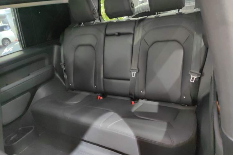 Used Land Rover Defender 2023 Facelift 90 3.0T P400 XS