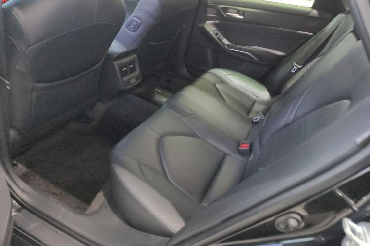 Used Toyota Avalon 2022 2.0L Luxury Edition
