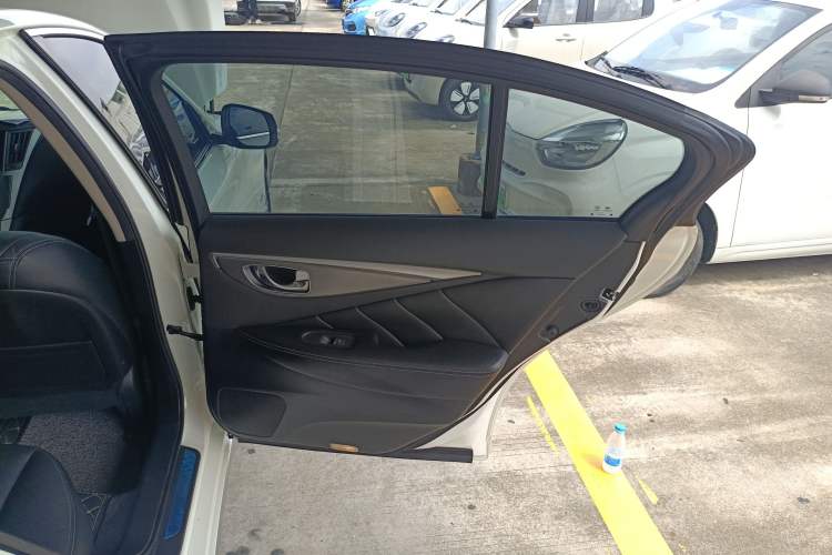 Used Infiniti Q50L 2016 2.0T Enjoyment Edition
