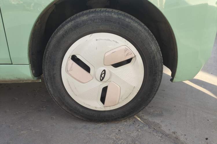 Used Chery QQ Ice Cream 2022 170km Sundae Phosphate Lithium-Ion
