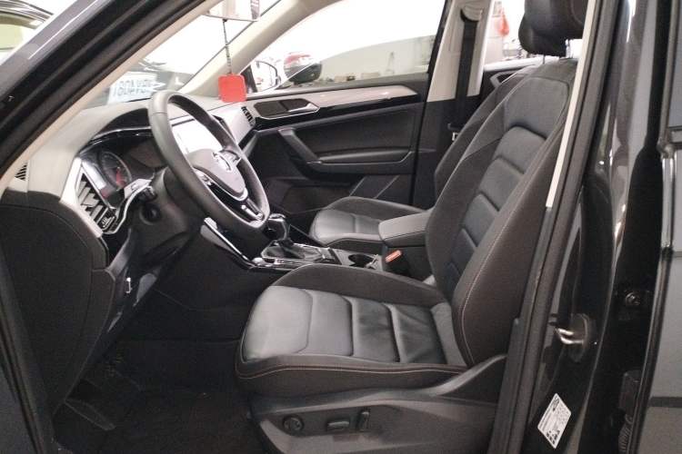 Used Volkswagen Tayron 2019 330TSI Two-Wheel-Drive Luxury Version China V Emission Standard
