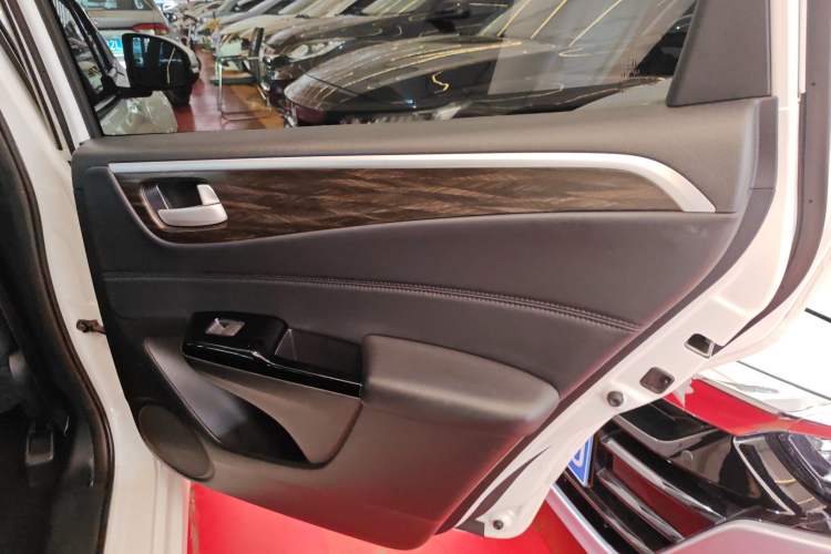 Used Honda Jade 2017 210 TURBO CVT Luxury Edition 5 Seats
