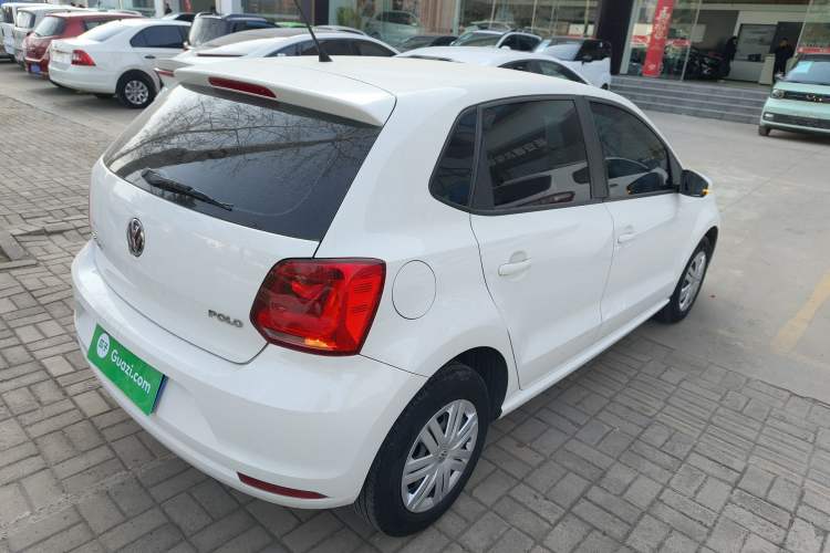 Used Volkswagen Polo 2016 1.4L Manual Fashion Model