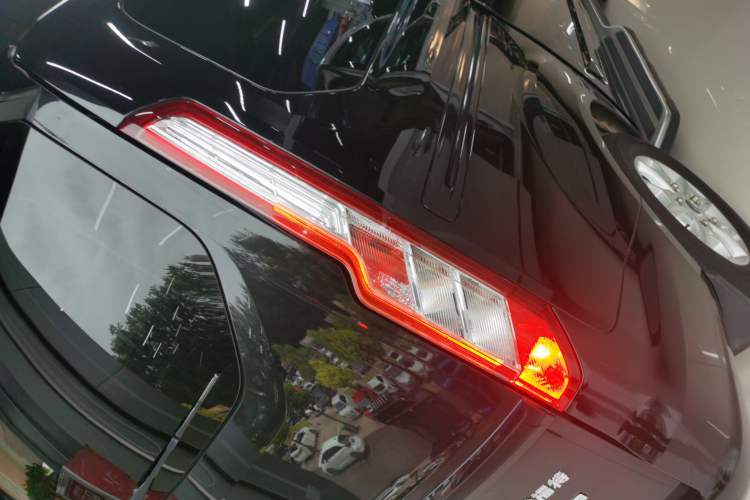 Used Ford Tourneo Custom 2020 2.0T Automatic Elite Edition China VI Standard
