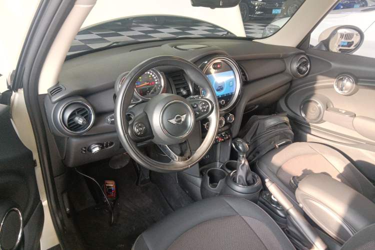 Used  MINI 2016 1.2T ONE Pioneer Edition