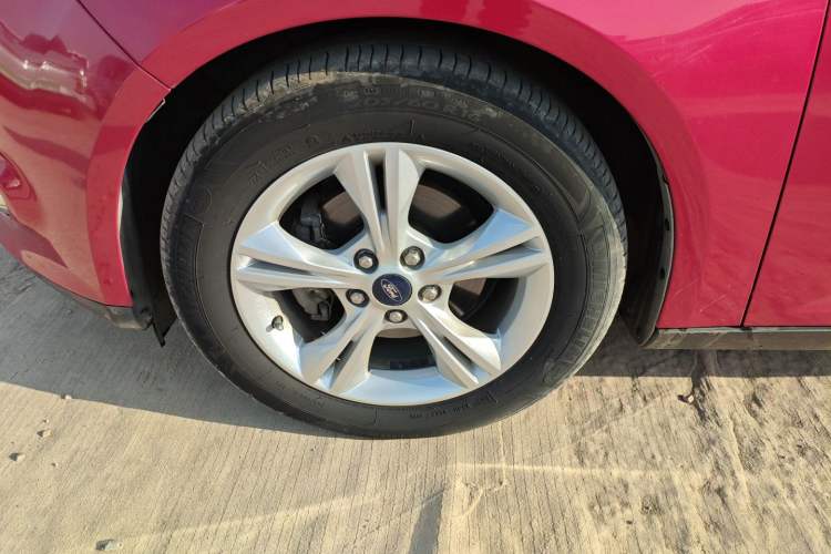 Used Ford Focus 2012 Hatchback 1.6L Automatic Fashion Edition
