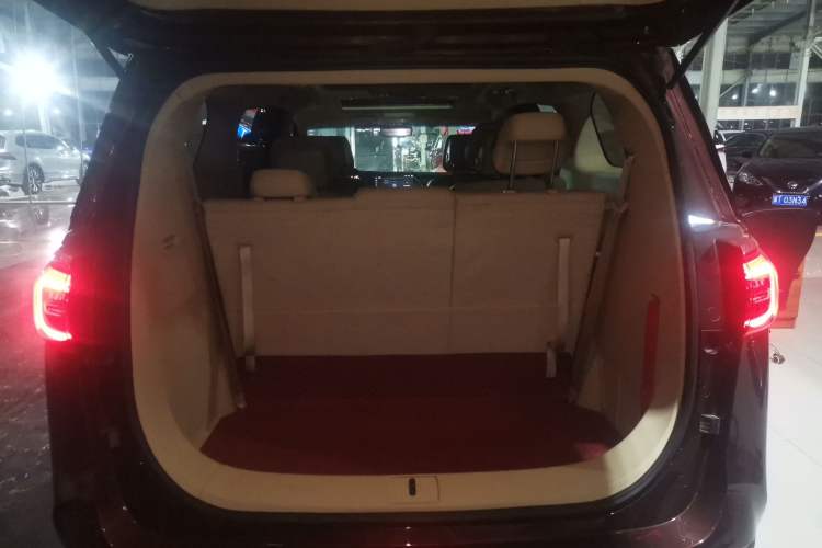 Used Buick GL8 2022 ES Landtrek 653T Luxury Edition