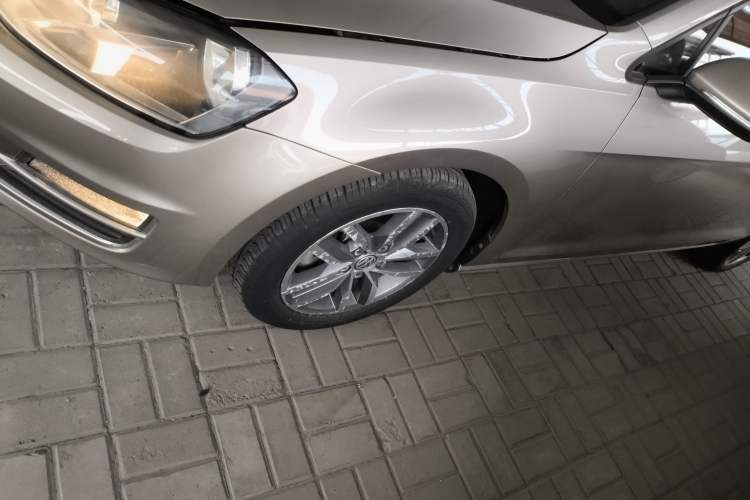 Used Volkswagen Golf 2016 230TSI Automatic Luxury Version
