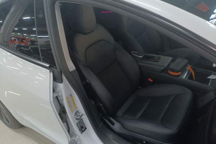 Used Tesla Model 3 2025 Rear-Wheel-Drive Version
