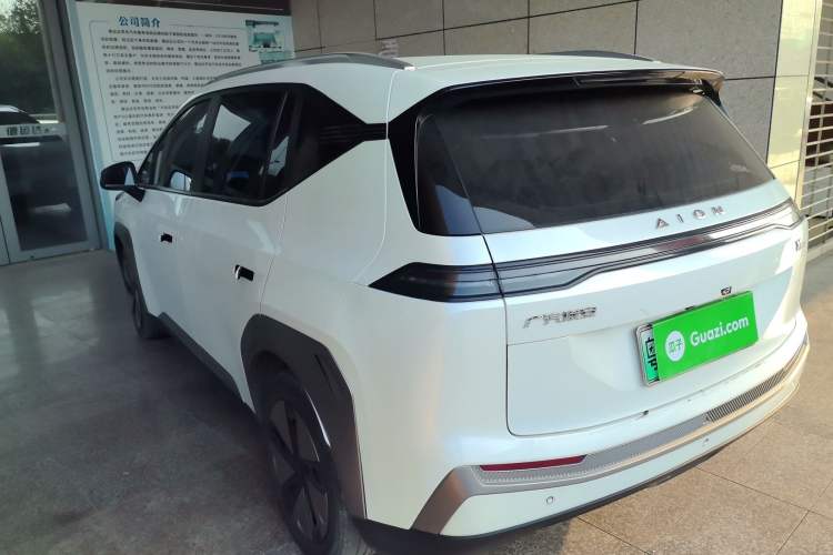 Used AION Y 2023 Younger