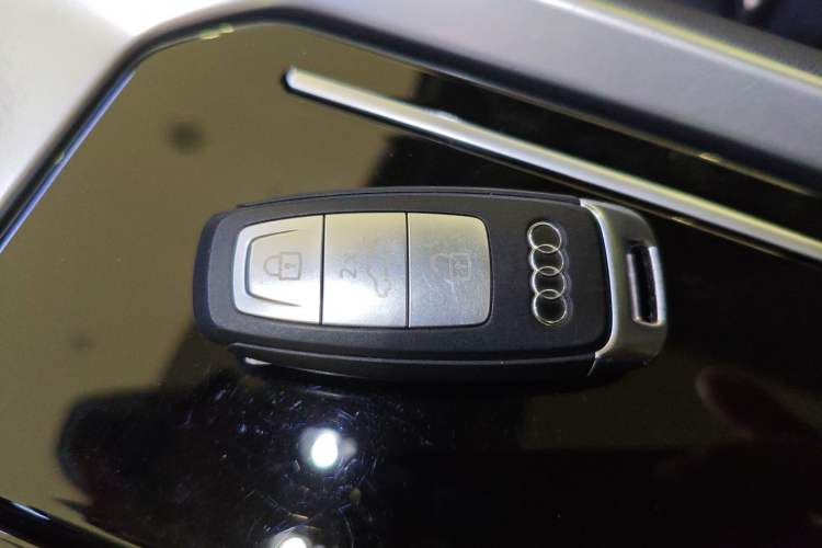 Used Audi Q6 2023 40 TFSI quattro Guanyun Edition Light Yulin Package
