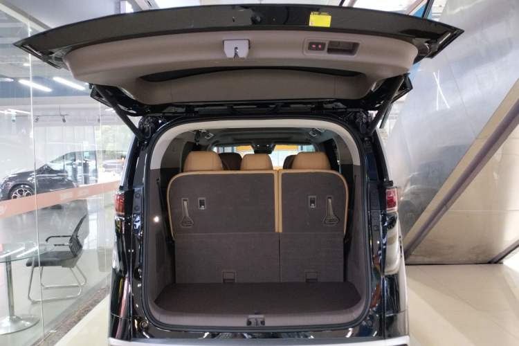 Used Denza D9 2022 DM-i 970 Four-Wheel Drive Flagship Model