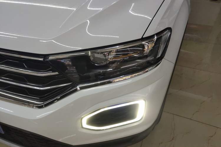 Used Volkswagen T-ROC 2019 230TSI DSG Two-Wheel Drive Advanced Version China V Standard
