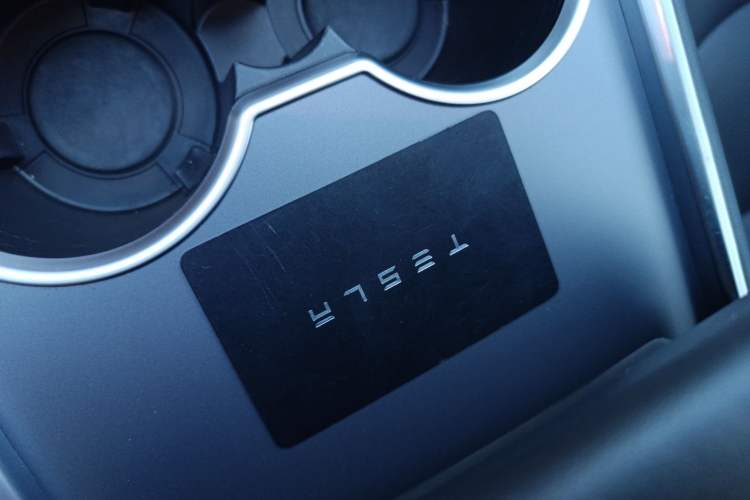 Used Tesla Model Y 2021 Standard Range Rear-Wheel Drive Version
