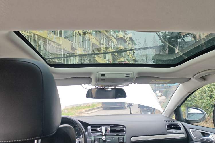 Used Volkswagen Golf 2018 230TSI Automatic Comfort Model
