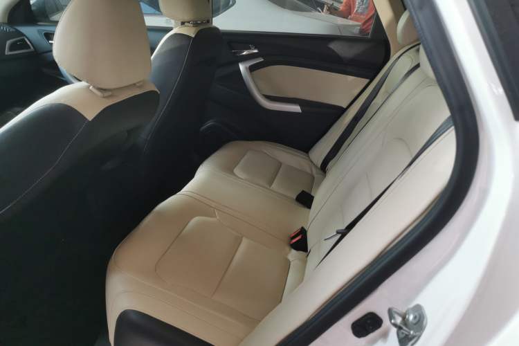 Used Changan Alsvin V7 2015 1.6L Manual Enjoyment Model China V Standard
