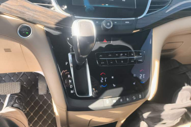 Used Buick GL8 2018 ES 28T Luxury Model China VI Standard
