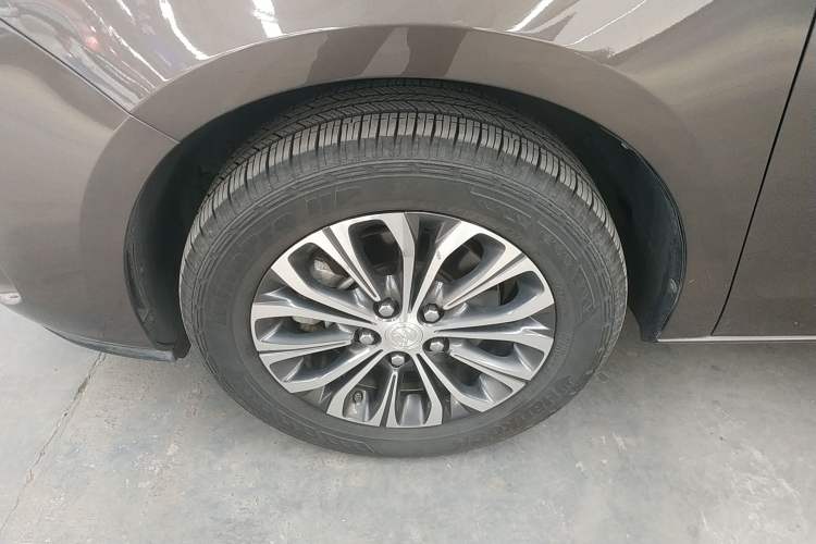 Used Buick GL8 2021 Land Cruiser Executive Class 652T Comfort Model
