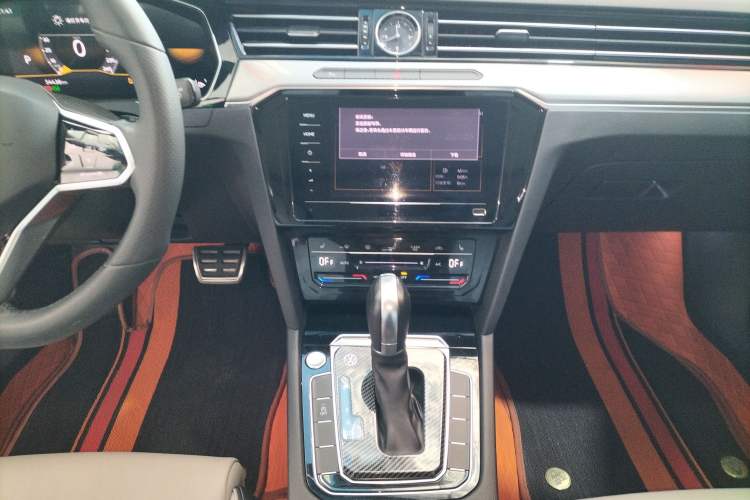 Used Volkswagen Magotan 2023 2 Million Units Limited Edition 330TSI DSG Leading Version