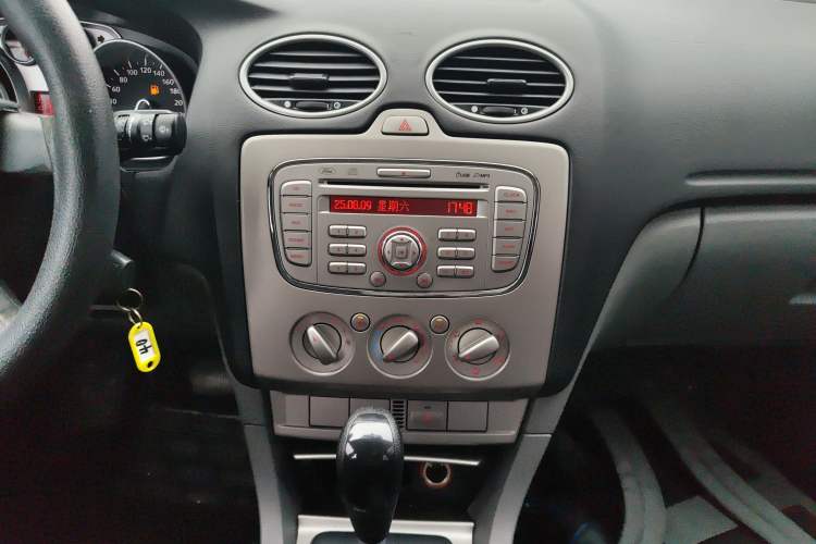 Used Ford Focus 2013 Hatchback Classic 1.8L Automatic Base Model
