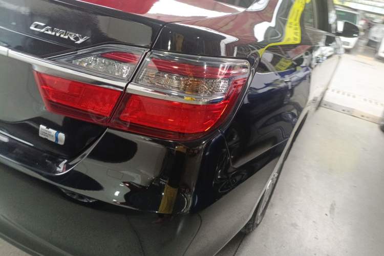 Used Toyota Camry 2016 Dual-Engine 2.5 HG 10th Anniversary Deluxe Navigation Edition
