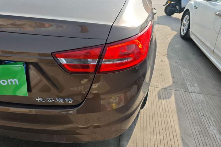 Used Ford Escort 2015 1.5L Automatic Comfort Model
