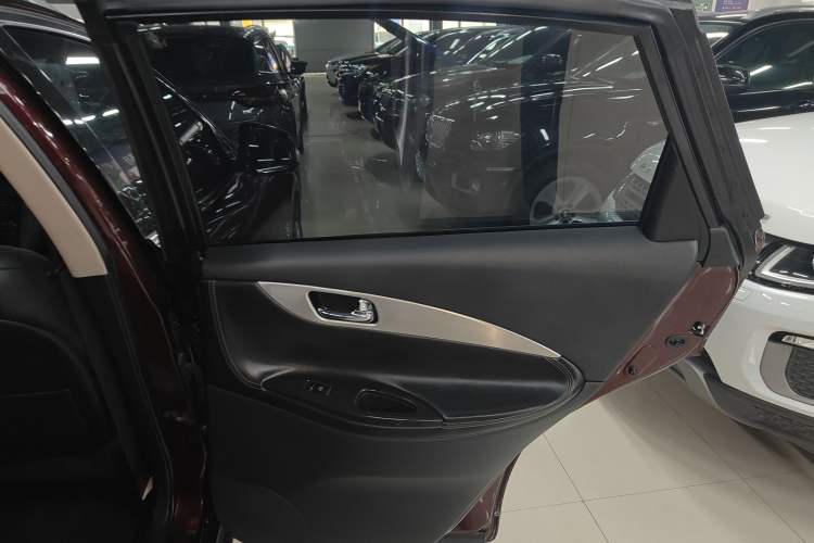 Used Infiniti QX50 2015 2.5L Comfort Edition