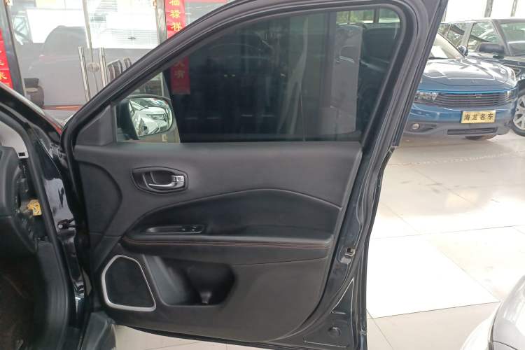 Used  Compass 2020 220T Automatic Elite Edition
