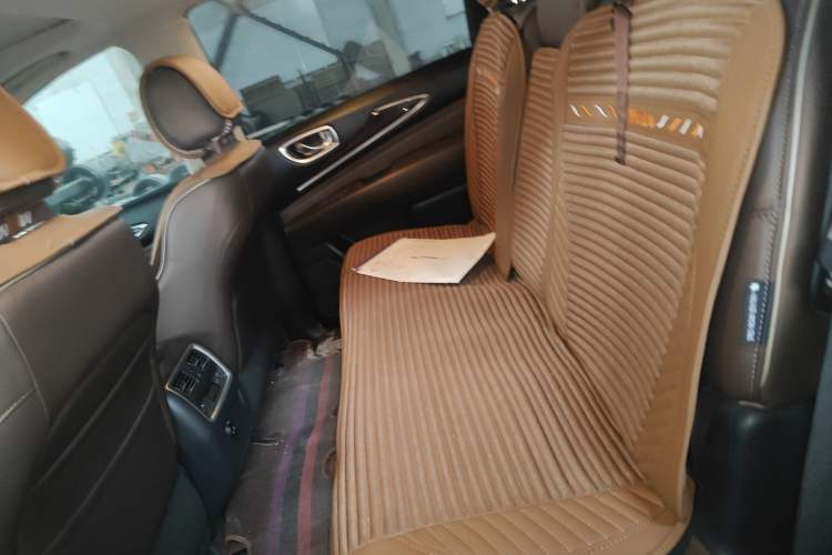 Used Infiniti QX60 2018 2.5 S/C Hybrid Two-Wheel-Drive Champion Family Edition
