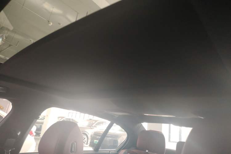 Used BMW 5 Series 2022 Second Facelift 525Li M Sport Package
