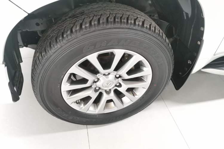 Used Toyota Prado 2019 3.5L Automatic TX-L Deluxe Edition with Rear-Mounted Spare Tire