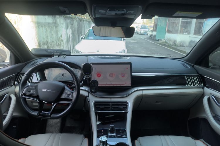 Used BYD Song PLUS New Energy 2023 Champion Edition DM-i 110KM Flagship Model
