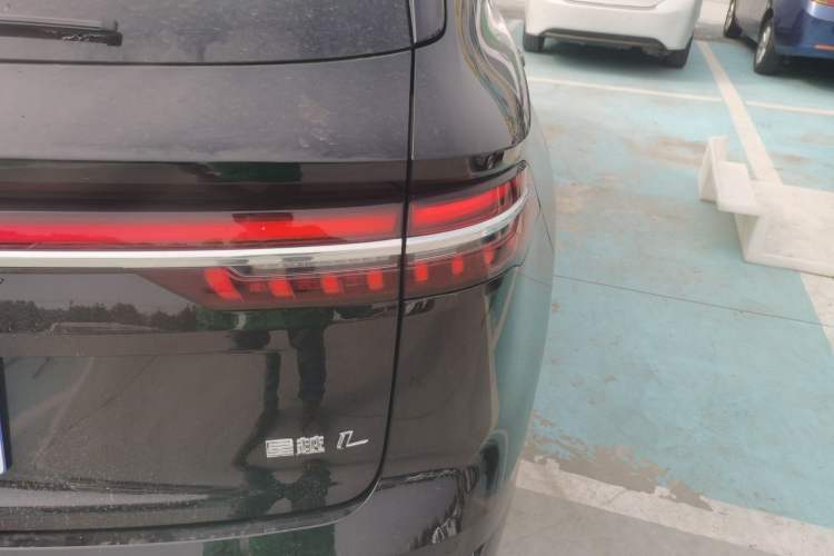 Used Geely Auto Monjaro L 2025 Dongfang Yao 2.0TD Automatic Lanxing Edition
