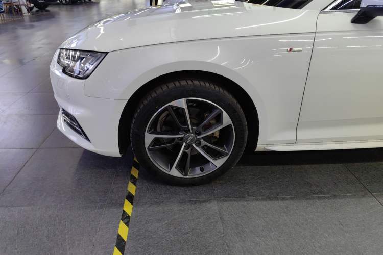 Used Audi A4L 2019 40 TFSI Ambition Version China V
