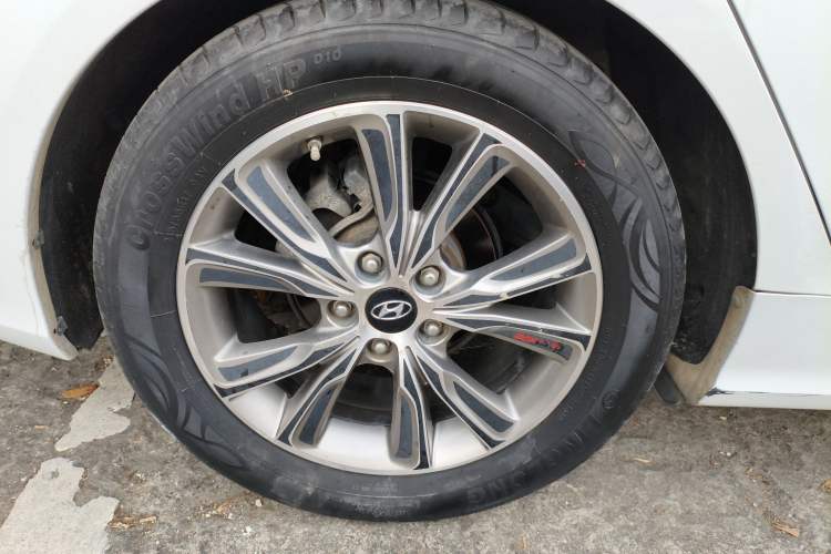 Used Hyundai Sonata 2014 2.0L Automatic Luxury Edition
