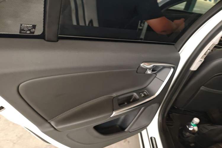 Used Volvo S60 2018 S60L T3 Smart Progress Edition
