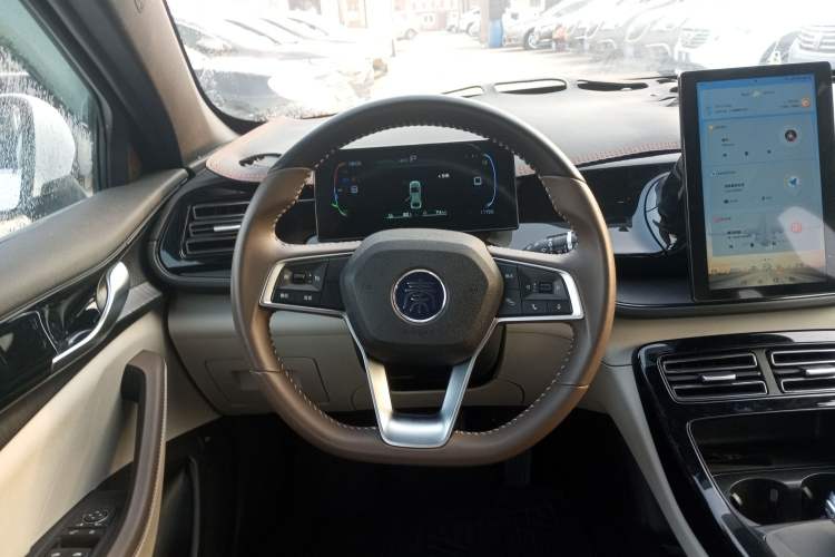 Used BYD Qin PLUS 2024 HONOR Edition DM-i 55KM Leading Model
