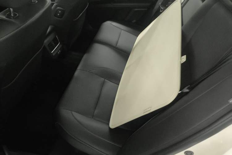 Used Toyota Camry 2024 Dual-Engine 2.5HG Prestige Edition
