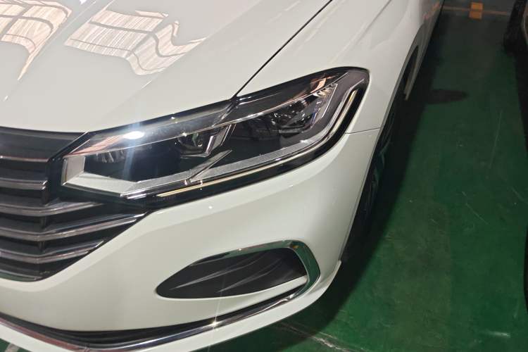 Used Volkswagen Lavida 2024 1.5L Automatic 5 Million Edition
