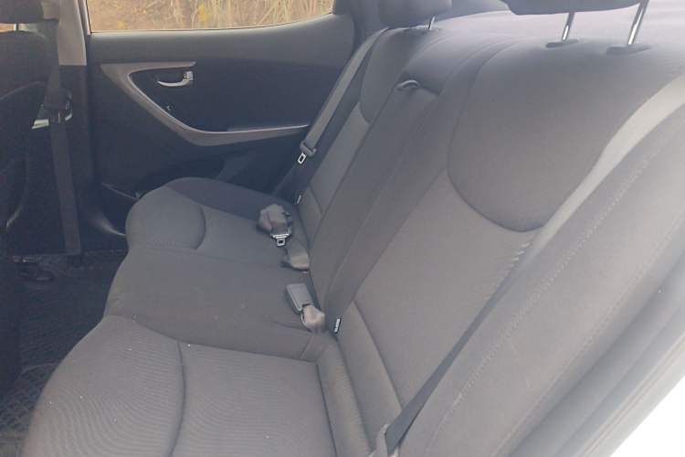 Used Hyundai Elantra 2015 1.6L Automatic Leading Model