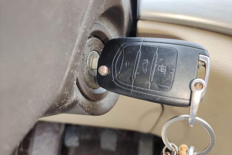 Used Baojun 730 2016 1.5L Manual Comfort Version 7 Seats China V Emission Standard