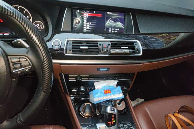 Used BMW 5 Series 2014 535Li Leading Model
