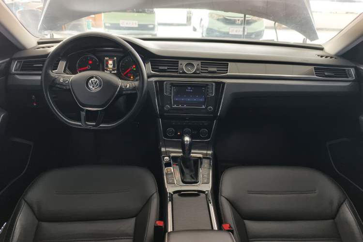 Used Volkswagen Passat 2016 330TSI DSG Prestige Edition
