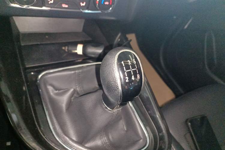 Used Dongfeng Fengon S560 2018 1.8L Manual Urban Model 7 Seats
