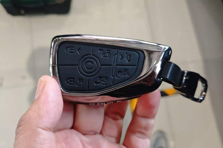 Used Buick GL8 New Energy 2025 Lu Shang Luxury Edition 7-Seater
