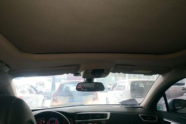 Used  6 2016 1.6T Luxury Edition THP160
