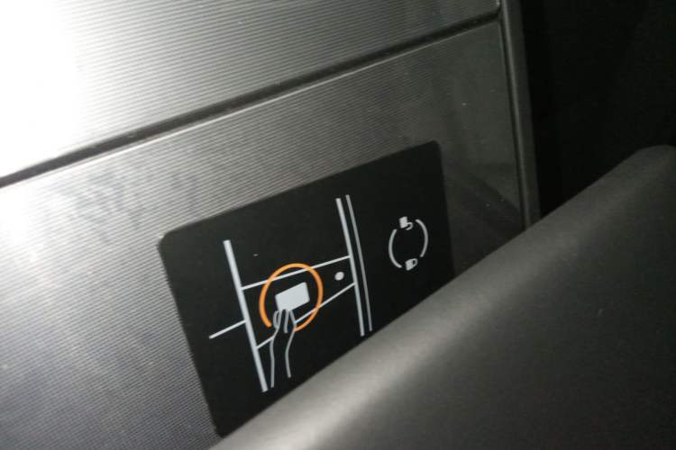 Used Tesla Model 3 2025 Rear-Wheel-Drive Version