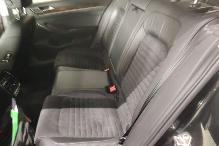 Used Volkswagen Magotan 2017 330TSI DSG Luxury Model
