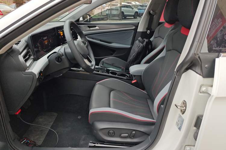 Used Volkswagen Lamando 2025 Lavida L 280TSI DSG Cool & Spicy Edition
