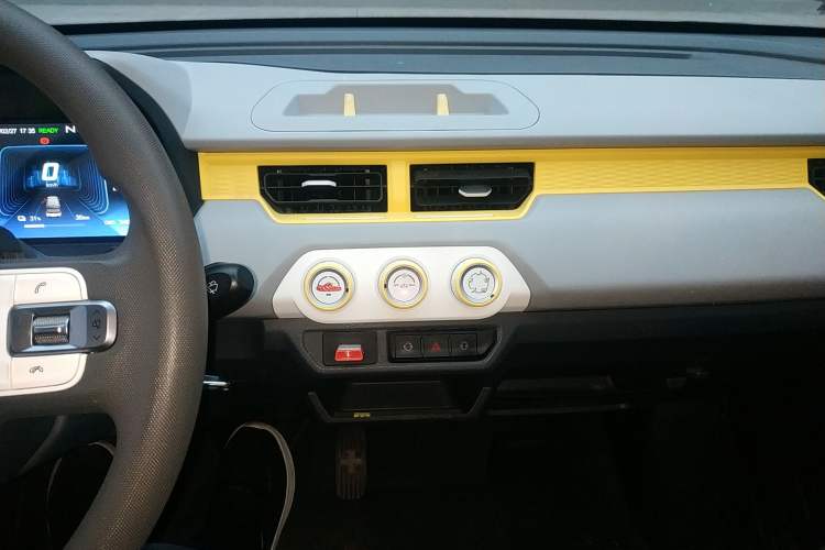 Used Chery QQ Ice Cream 2022 120km Conical Shape Lithium Iron Phosphate